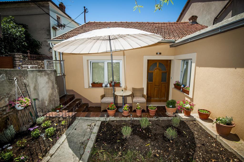 Sebenicum Apartments Шибеник Екстер'єр фото
